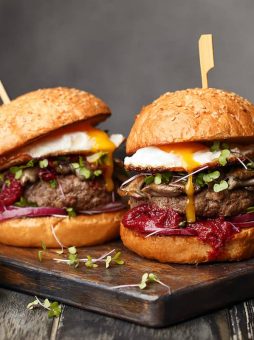 Cuatro hamburguesas muy top para celebrar su día