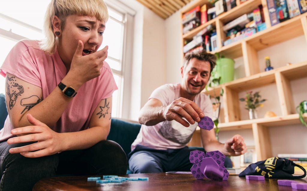 Guía de bares para jugar con juegos de mesa en Madrid